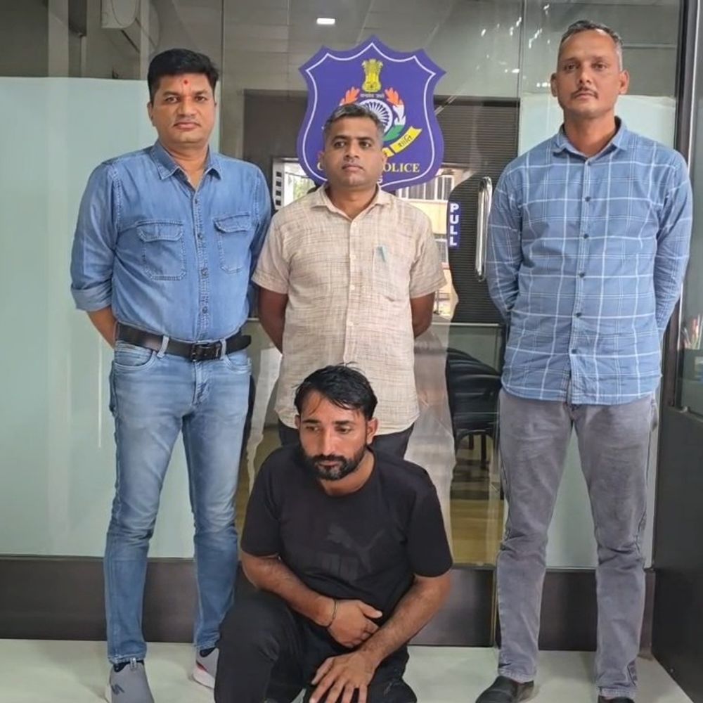 ભરૂચમાં ગેરકાયદે ગેસ રીફિલિંગનો પર્દાફાશ:SOGએ કાલુપીર ટકિયા-ધાનવાડી વિસ્તારમાંથી એકની ધરપકડ કરી, 21 સિલિન્ડર સહિત ₹3.63 લાખનો મુદ્દામાલ જપ્ત