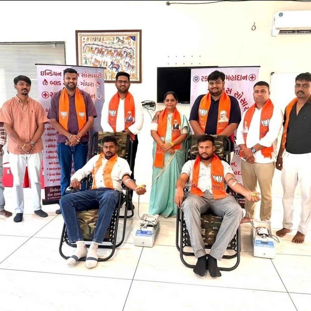 મોરવા હડફમાં ભાજપ યુવા મોરચાનો રક્તદાન કેમ્પ:મોટી સંખ્યામાં યુવાનોએ ઉત્સાહભેર રક્તદાન કર્યું