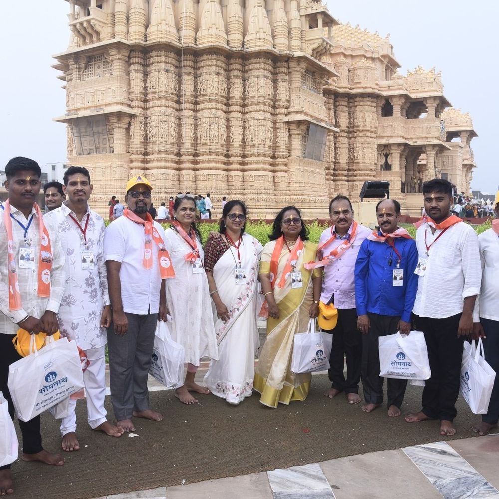 સોમનાથ સ્વાભિમાન પર્વ:મહારાષ્ટ્રથી 1000થી વધુ શ્રદ્ધાળુઓ વિશેષ ટ્રેનમાં સોમનાથ પહોંચ્યા, જિલ્લા વહીવટી તંત્ર દ્વારા ઉષ્માભેર સ્વાગત