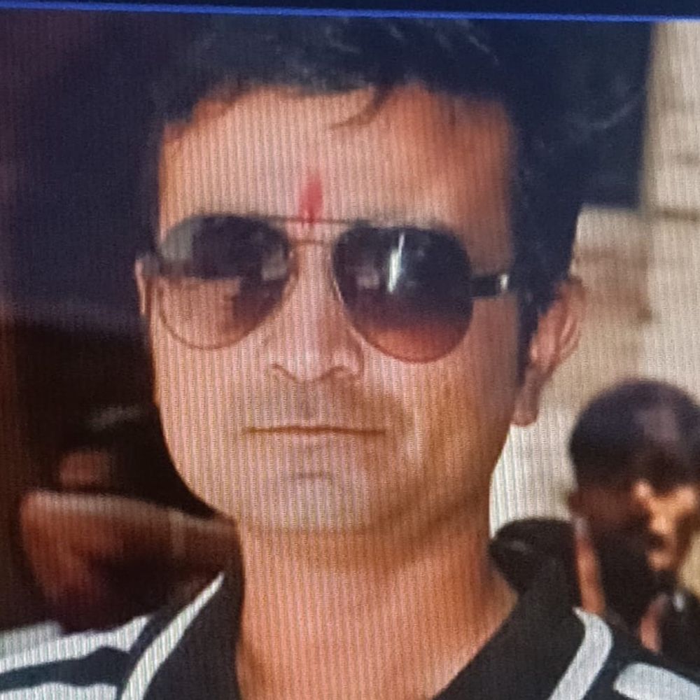 રાજકોટમાં આપઘાતના બે બનાવ:બે દિવસથી ગુમસુમ રહેતા યુવાને અને 46 વર્ષીય સિક્યોરિટી ગાર્ડએ ગળેફાંસો ખાઈ જીવન ટૂંકાવ્યું