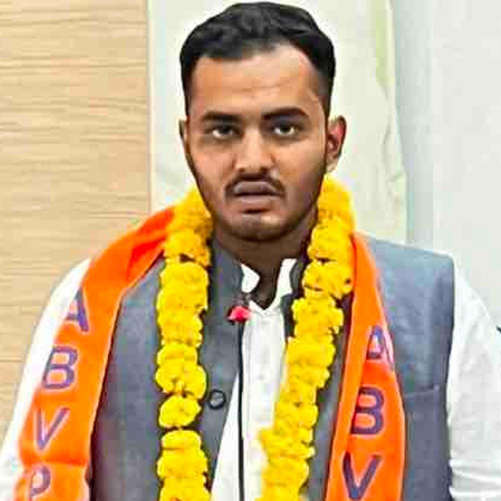 ABVP જામનગરમાં નવી કારોબારી સમિતિના મંત્રી-સહમંત્રી જાહેર:છાત્ર ઉદ્ઘોષ કાર્યક્રમમાં રાજવીર ગઢવી મંત્રી, ધૈર્ય અત્રી સહમંત્રી બન્યા