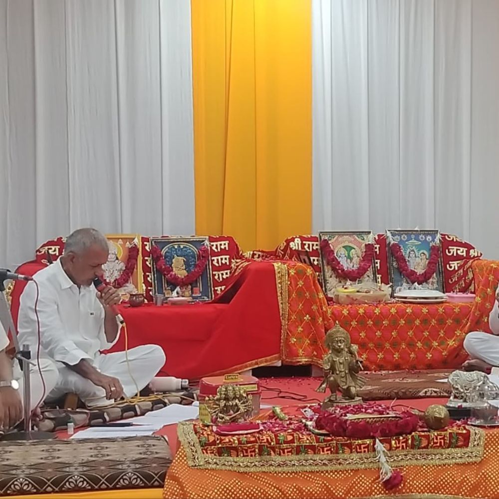 ચીમનલાલ પૂજારાની સ્મૃતિમાં ધાર્મિક આયોજન:જોધપુરમાં AMC હોલમાં ભક્તિમય વાતાવરણ વચ્ચે સુંદરકાંડના પાઠ