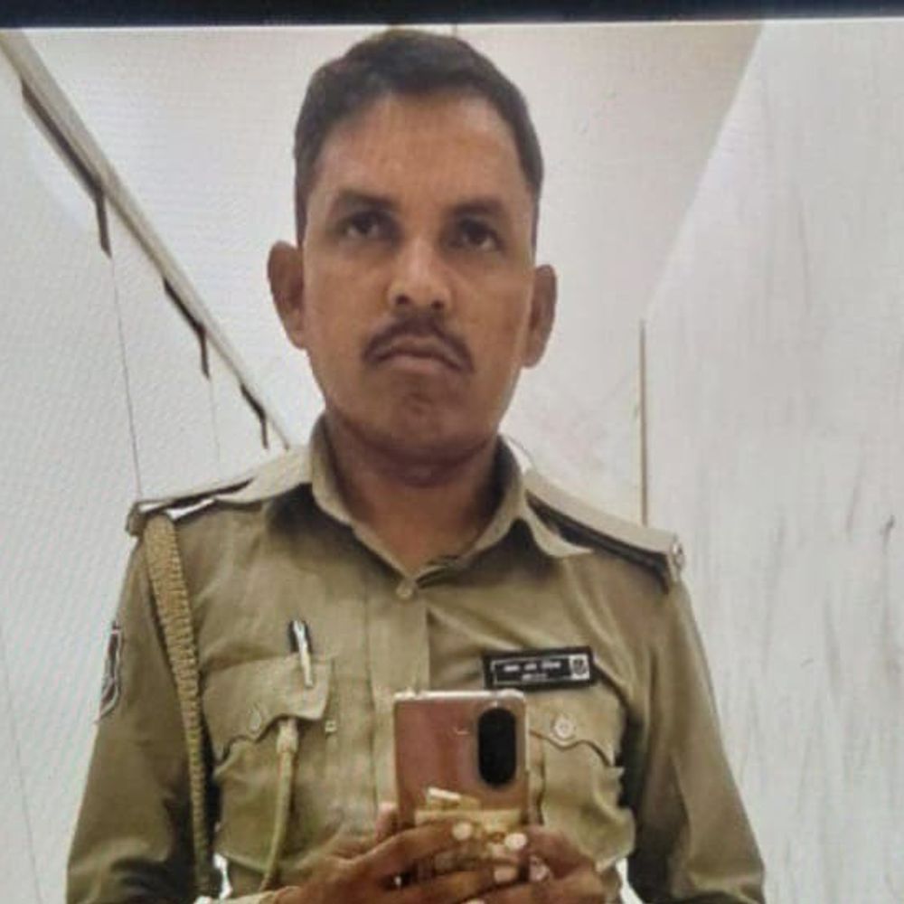 હિંમતનગરમાં GRP કોન્સ્ટેબલનું સારવાર દરમિયાન મોત:18 દિવસ પહેલા થયેલા અકસ્માતમાં ગંભીર ઇજા થઈ હતી