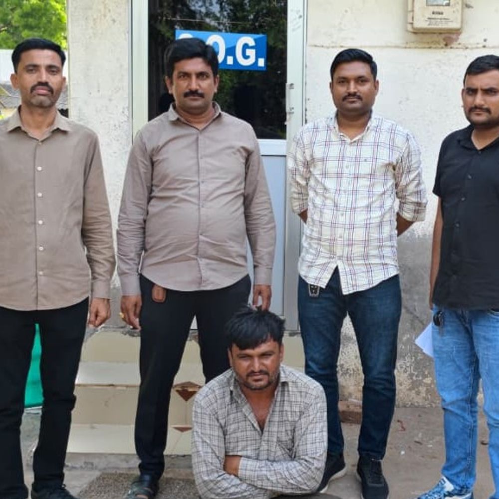 સુરેન્દ્રનગર SOGએ ખાણ ખનીજ ચોરીના ગુનાનો ભેદ ઉકેલ્યો:સાયલા પોલીસ સ્ટેશનના છ મહિના જૂના કેસમાં એક આરોપી ઝડપાયો