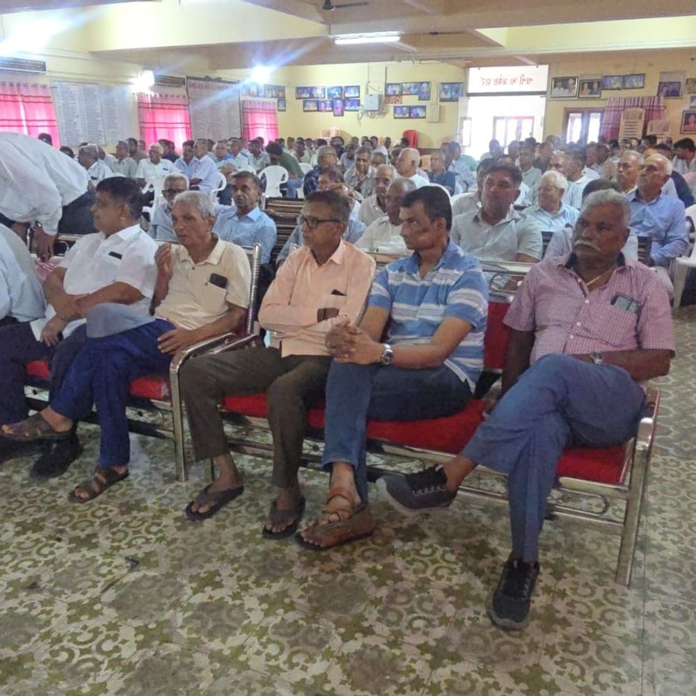 ગણદેવી સુગરની ચૂંટણીના પડઘમથી સહકારી રાજકારણ ગરમાયું:3 વર્ષથી ઘૂળ ખાતા ₹100 કરોડનો ઇથેનોલ પ્રોજેક્ટ ચર્ચામાં, 'સહકાર' અને 'સમન્વય' પેનલ વચ્ચે મુકાબલો, ભૂતપૂર્વ મિત્રો સામસામે