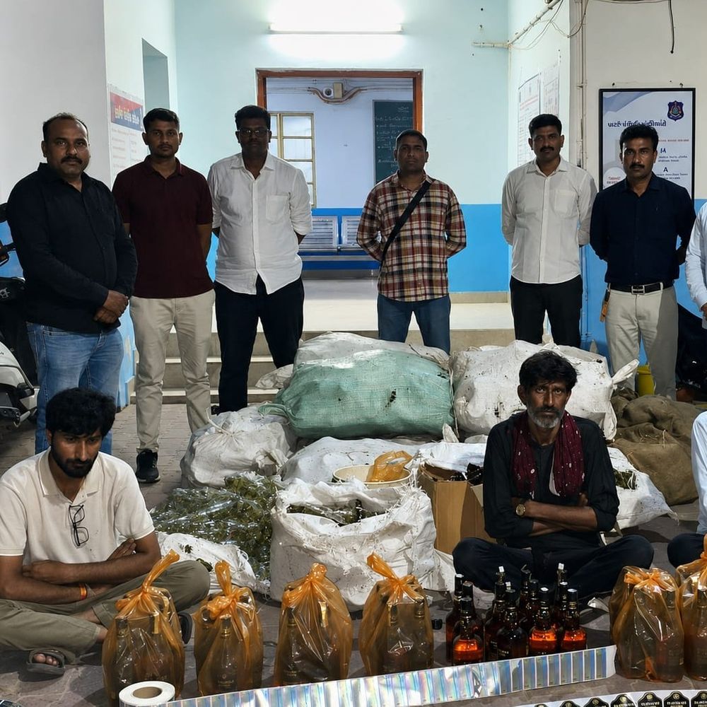 પાટણ LCBએ ડુપ્લીકેટ વિદેશી દારૂની ફેક્ટરી ઝડપી:જાસ્કામાંથી દારૂની બોટલો, સ્ટીકર સહિત ₹77100નો મુદ્દામાલ જપ્ત; 3 આરોપીઓ ઝડપાયા, રાજસ્થાની શખસ ફરાર
