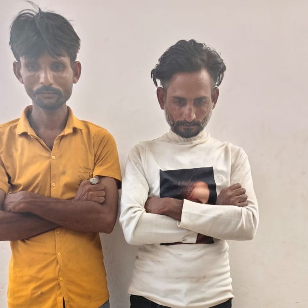 હળવદ સ્મશાનમાંથી લોખંડના ખાટલાની ચોરી:ભંગારના વેપારી સહિત બે ઝડપાયા, એકની શોધખોળ