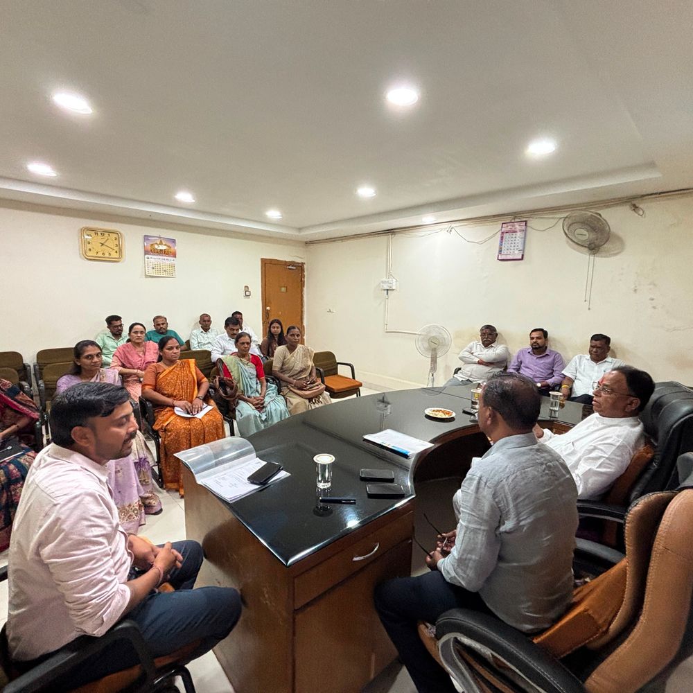હિંમતનગર લેન્ડ કમિટી બેઠક યોજાઈ:ગ્રામીણ ગરીબ પરિવારોને રહેણાંક પ્લોટ મળવાનો માર્ગ મોકળો, 161 અરજીઓ મંજૂર