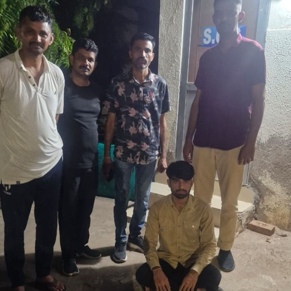 જોરાવરનગર ગુનાનો ફરાર આરોપી રતનપરથી ઝડપાયો:SOGએ પકડી વધુ કાર્યવાહી માટે જોરાવરનગર પોલીસને સોંપ્યો