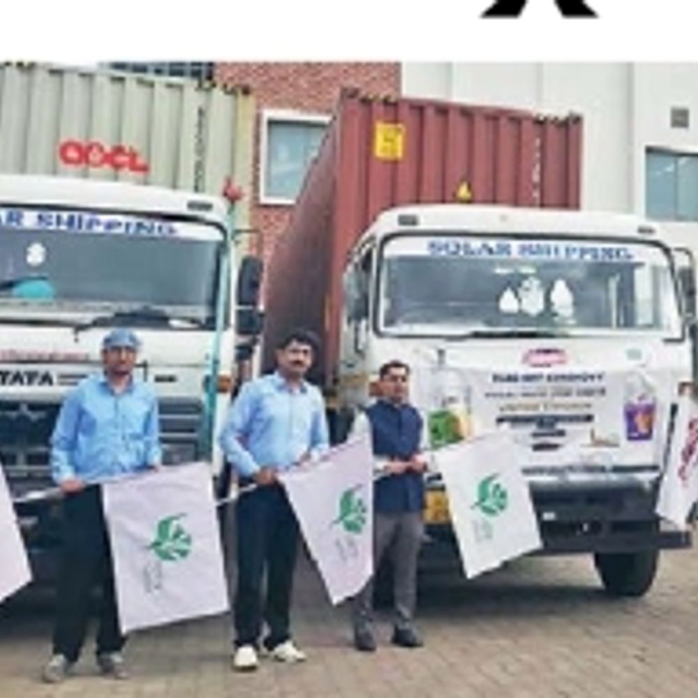 ભારત-યુકે CETA હેઠળ સૌરાષ્ટ્રનું પ્રથમ નિકાસ કન્ટેનર યુકે માટે રવાના: 25 લાખના ડ્રાય સ્નેક્સ સાથે રાજકોટથી મોકલાયા