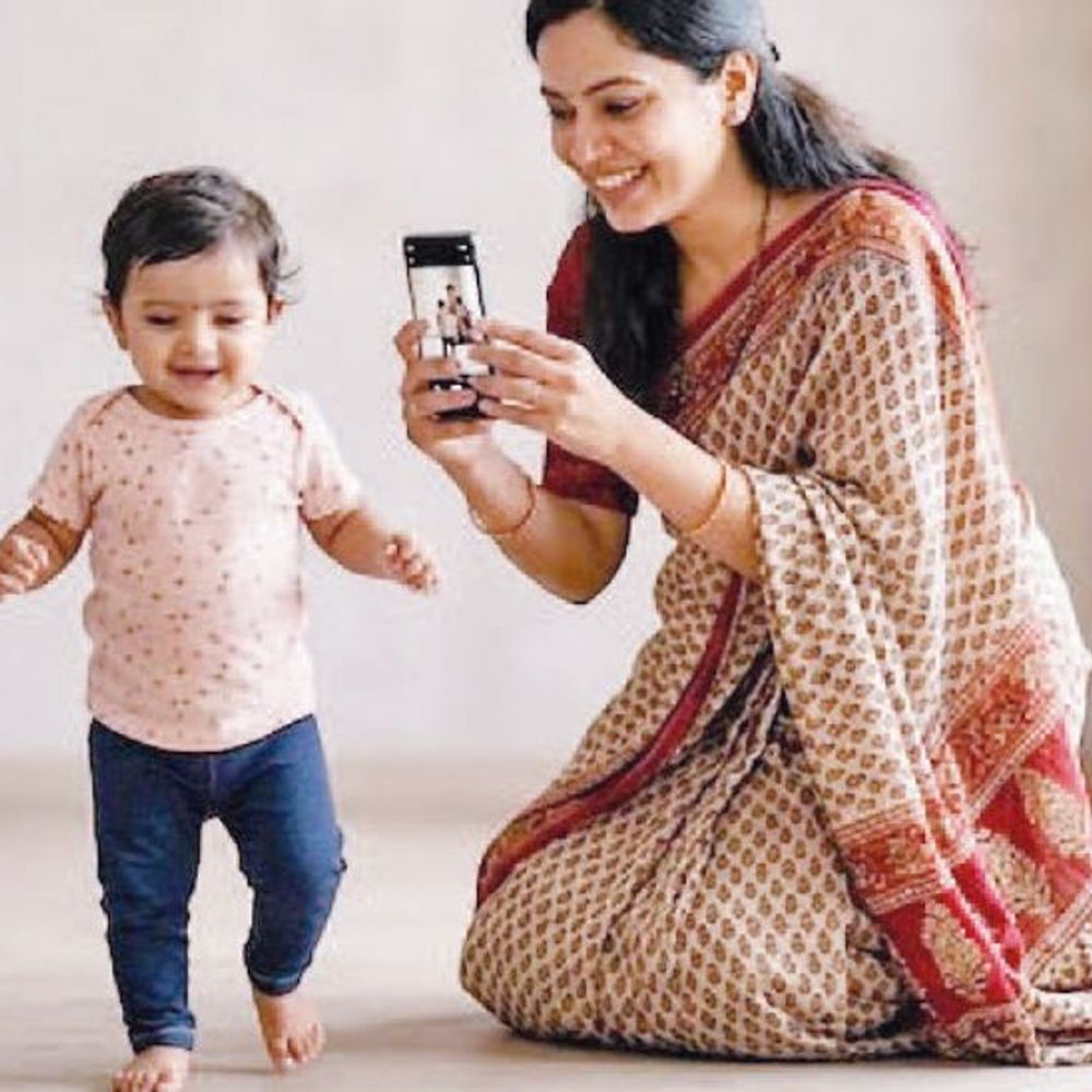 'શેરન્ટિંગ' નો ખતરો: માતા-પિતાની ડિજિટલ બેદરકારી બાળકો માટે જોખમી