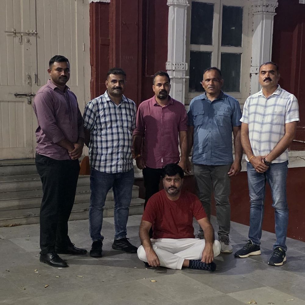હત્યા કેસનો ફરાર કેદી ઝડપાયો:જામનગર પેરોલ ફર્લો સ્ક્વોડે ગોકુલનગરથી ઝડપ્યો, જેલ હવાલે કરાયો