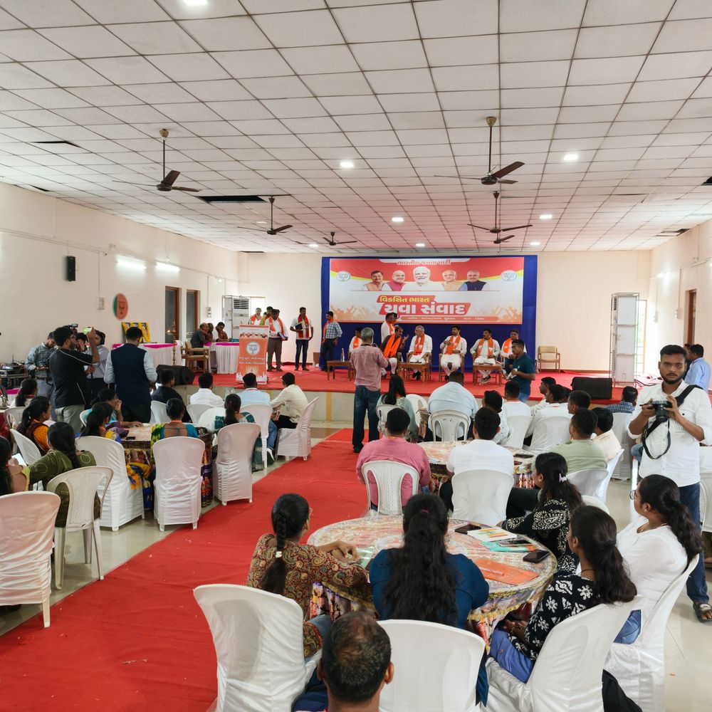 વાંસદામાં ભાજપનું મંથન:પ્રદેશ પ્રમુખ જગદીશ વિશ્વકર્માએ 'વન ડે વન એસેમ્બલી' અંતર્ગત બેઠક લીધી, કોંગ્રેસના ગઢને જીતવા રણનીતિ ઘડાઈ