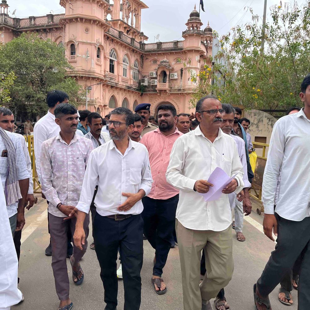 બનાસકાંઠાનો જાગીર મઠ વિવાદમાં:પાટણના આધેડનું અપહરણ અને મારપીટ મામલે ચૌધરી સમાજમાં રોષ, મુખ્ય આરોપીનું નામ ઉમેરવાની માંગ સાથે SPને રજૂઆત