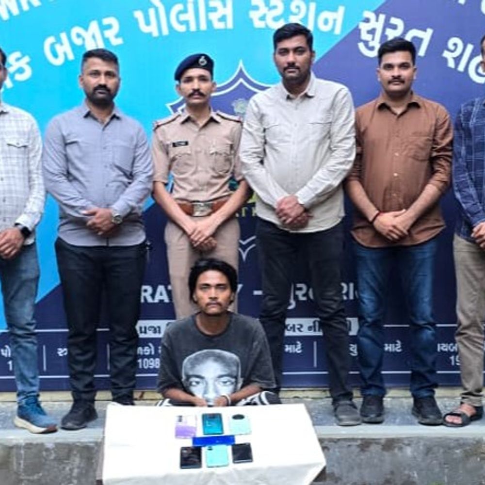 મોબાઈલ ચોરતી નેપાળી ગેંગનો પર્દાફાશ:કારખાનામાં મજૂરોના ખિસ્સામાંથી મોબાઈલ ઉઠાવી લેતા, જીલાની બ્રીજ નીચેથી 7 મોબાઈલ સાથે હીરા મજૂર અને સગીર ઝડપાયા