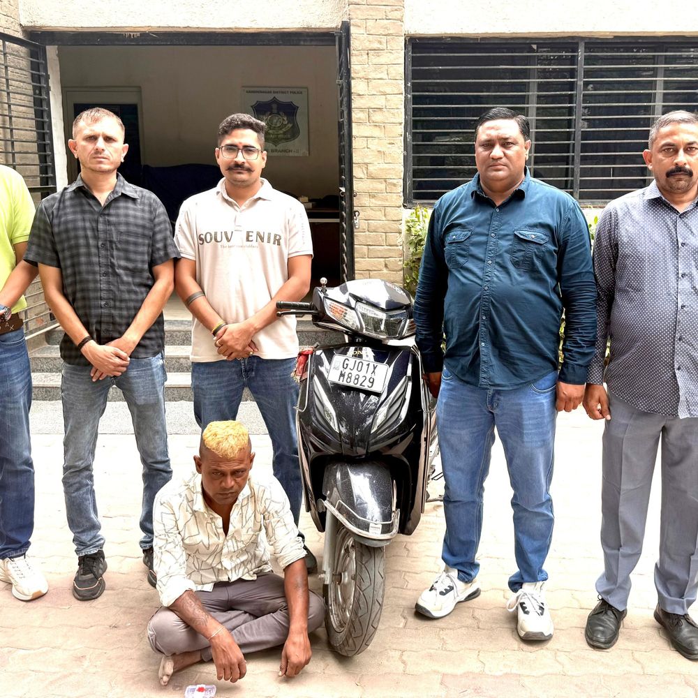 ચેઇન સ્નેચીંગ કરતી કુખ્યાત છારા ગેંગનો સાગરિત ઝડપાયો:બે ગુનાનો ભેદ ઉકેલી 1.80 લાખનો મુદ્દામાલ જપ્ત કર્યો