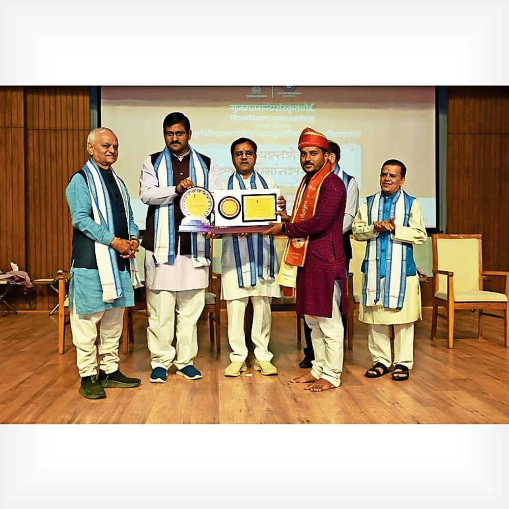 મોરબીના શિક્ષક ધવલભાઈ ખાંડેકાનો સંસ્કૃત શીખવવાનો ઉમદો પ્રયાસ