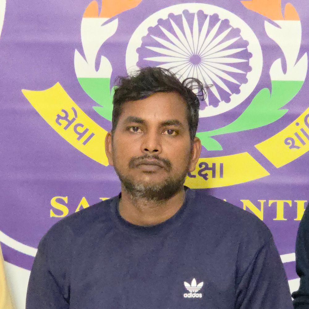 વિદેશમાં નોકરીના નામે કરોડોનું છેતરપિંડી આચરનાર ઝડપાયો:સાબરકાંઠા સાયબર ક્રાઈમ પોલીસે ઉત્તરખંડથી દબોચી લીધા, 12 રાજ્યોમાં 23 ફરિયાદો નોંધાઈ