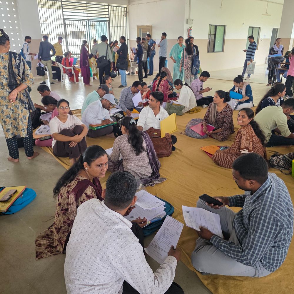 હિંમતનગરમાં 378 જ્ઞાન સહાયક માટે શાળા પસંદગી કેમ્પ શરૂ:રજીસ્ટ્રેશન અને વેરીફીકેશન પ્રક્રિયા હાથ ધરાઈ, મોડી રાત્રે પરિણામ