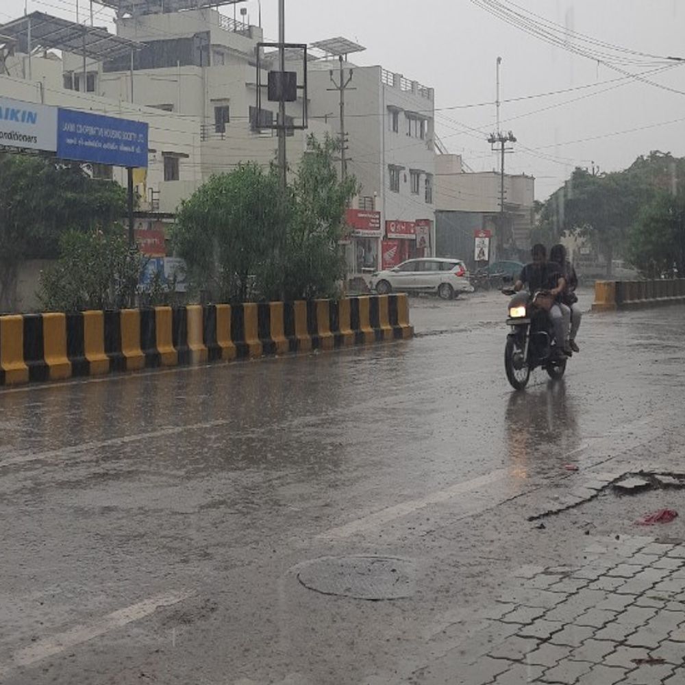 શહેરમાં ધીમીધારે વરસાદનું આગમન:ઘોઘામાં એક ઈંચ, સિહોર અને તળાજામાં અડધો ઈંચ જયારે અન્ય તાલુકામાં સામાન્ય વરસાદ