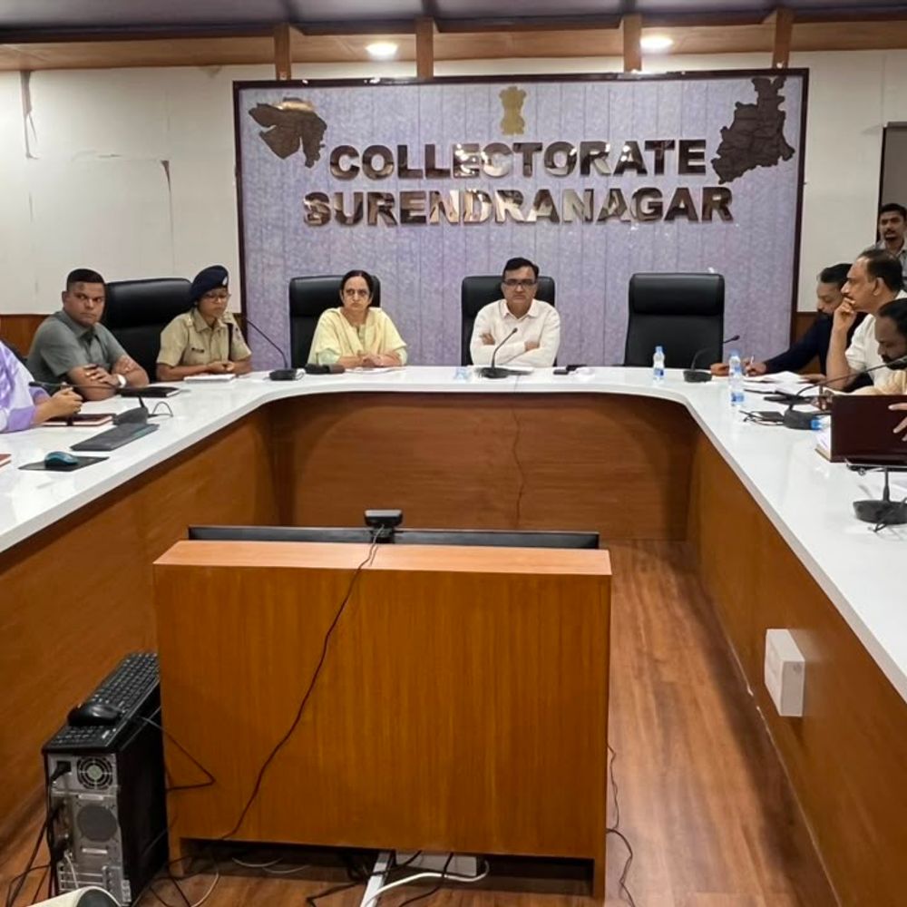 કલેક્ટર કચેરીમાં સમીક્ષા બેઠક:CM ભૂપેન્દ્ર પટેલની સંભવિત મુલાકાત લઈ સુરક્ષા-ટ્રાફિક પર માર્ગદર્શન અપાયું