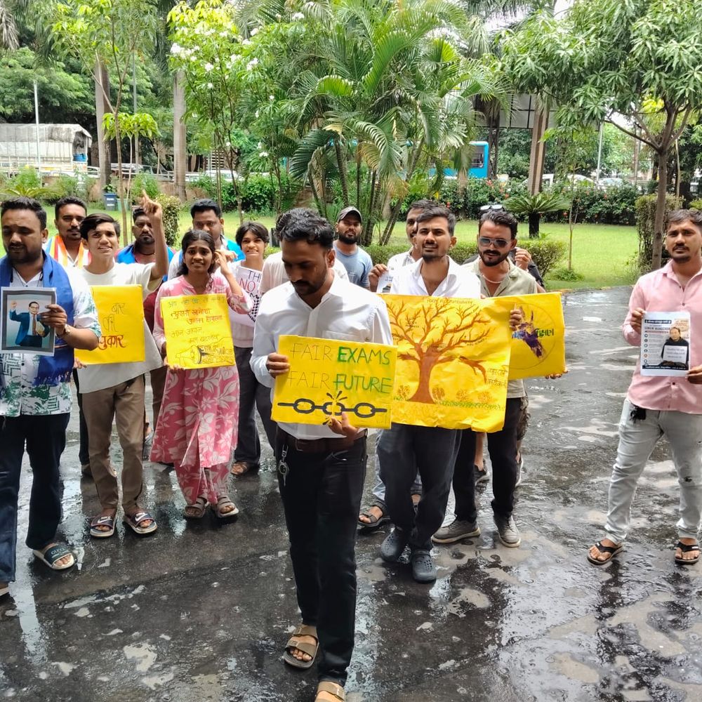 નવસારીમાં NEET પરીક્ષા પેપર લીક: સંસ્થાઓ અને છાત્રો દ્વારા રાષ્ટ્રપતિ પાસે ન્યાયની માંગ