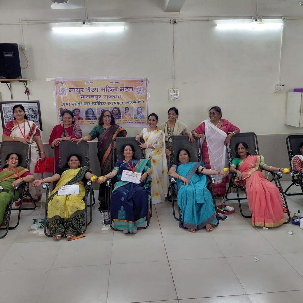 પાલનપુરમાં રક્તદાન કેમ્પ: 203 બોટલ લોહી એકત્ર