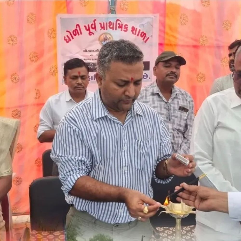 ધોળી પૂર્વ પ્રાથમિક શાળામાં 6 નવા વર્ગખંડોનું ખાતમુહૂર્ત:ગોધરા તાલુકામાં APMC ચેરમેન માલવદીપસિંહ રાહુલજી રહ્યા ઉપસ્થિત