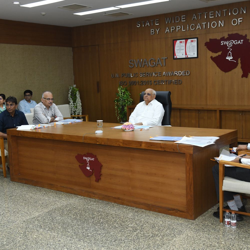 CM ભૂપેન્દ્ર પટેલની ‘ડિજિટલ સરપ્રાઈઝ વિઝિટ’:મહેસાણા, કચ્છ અને ભાવનગરના જિલ્લા સ્વાગતમાં અચાનક જોડાયા, ‘પેપર પર નહીં, અરજદારને સંતોષ થાય એવો નિકાલ કરો’