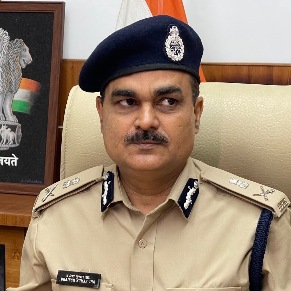 રાજકોટ શહેર પોલીસ બેડામાં મોટા ફેરફાર:એક જ સ્થળે 3 કે વધુ વર્ષથી ફરજ બજાવતા 49 કર્મીઓ પોલીસ હેડક્વર્ટરમાં મુકાયા, બાકી રહેલા 150થી વધુની પણ ટૂંક સમયમાં થશે બદલી