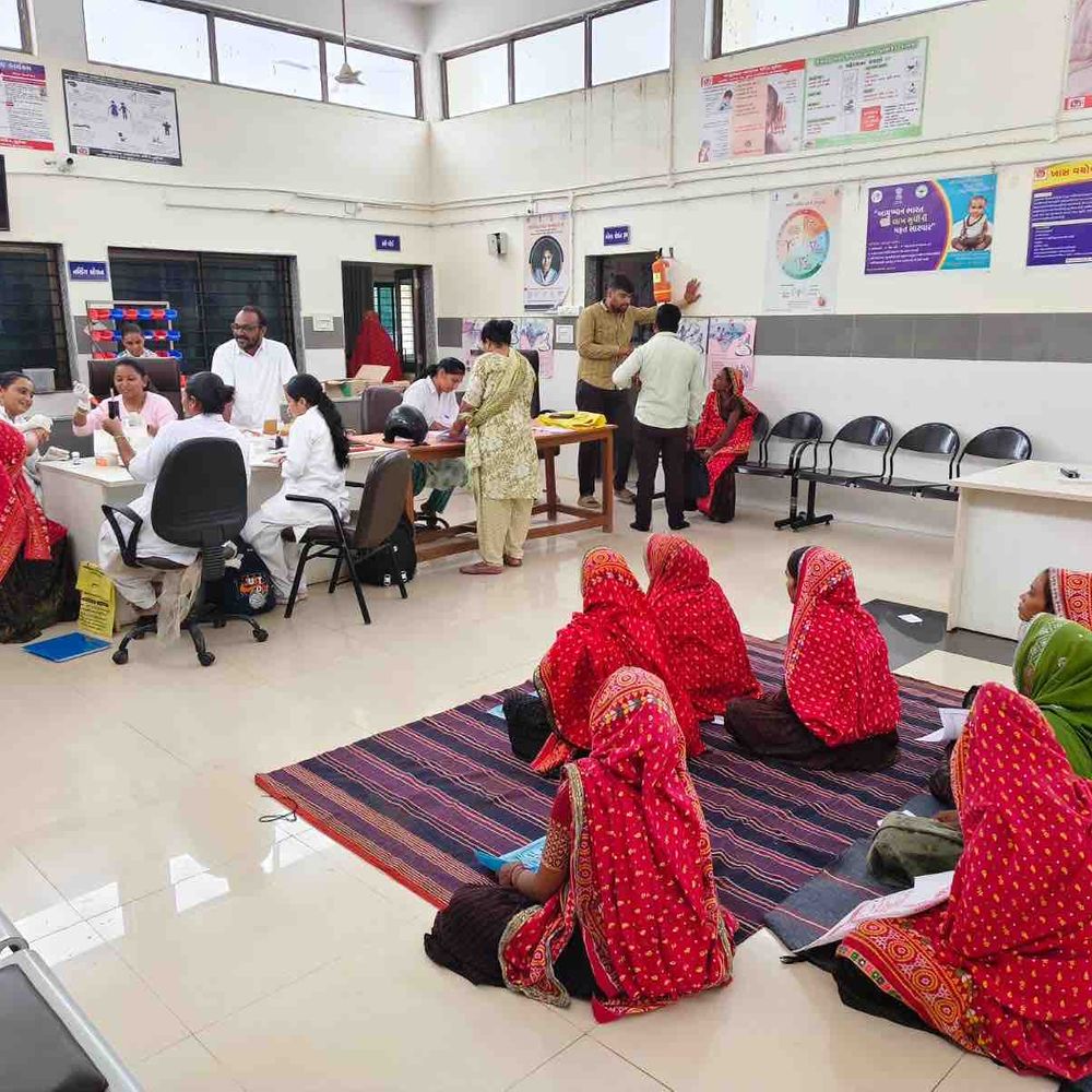 અમીરગઢના સુરેલા PHC ખાતે PMSMA દિવસની ઉજવણી:41 સગર્ભા બહેનોની મફત આરોગ્ય તપાસ કરાઈ