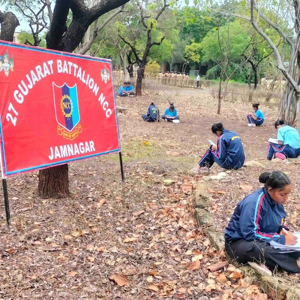 27 ગુજરાત NCC દ્વારા કારગિલ શહીદોને પત્ર:કારગિલ વિજય દિવસે 527 વીરોને 527 પત્રો લખી શ્રદ્ધાંજલિ અપાઈ