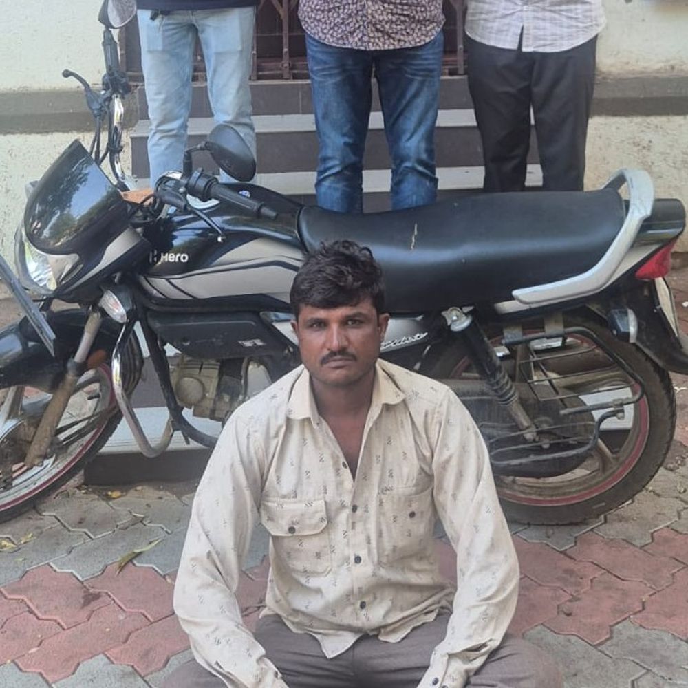 રાજકોટમાંથી બાઇક ચોરી કરનાર મોરબીથી ઝડપાયો:નંબર પ્લેટ વગરની બાઇક સાથે હાઇવે પરથી પકડાયો