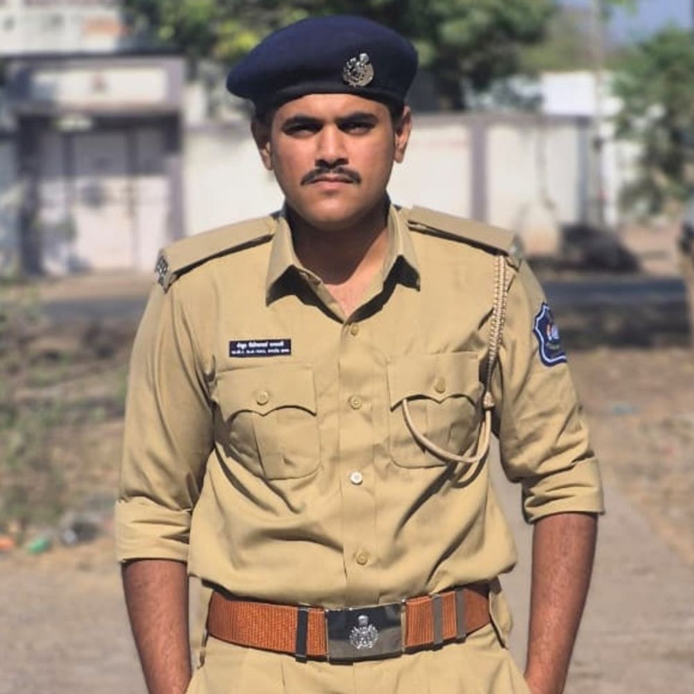 હિટ એન્ડ રનમાં પોલીસકર્મીનું મોત:મવડી પોલીસ હેડક્વાર્ટરમાં ટ્રેનિંગમાં જતા સમયે રિક્ષાચાલકે અડફેટે લેતા અકસ્માત સર્જાયો હતો