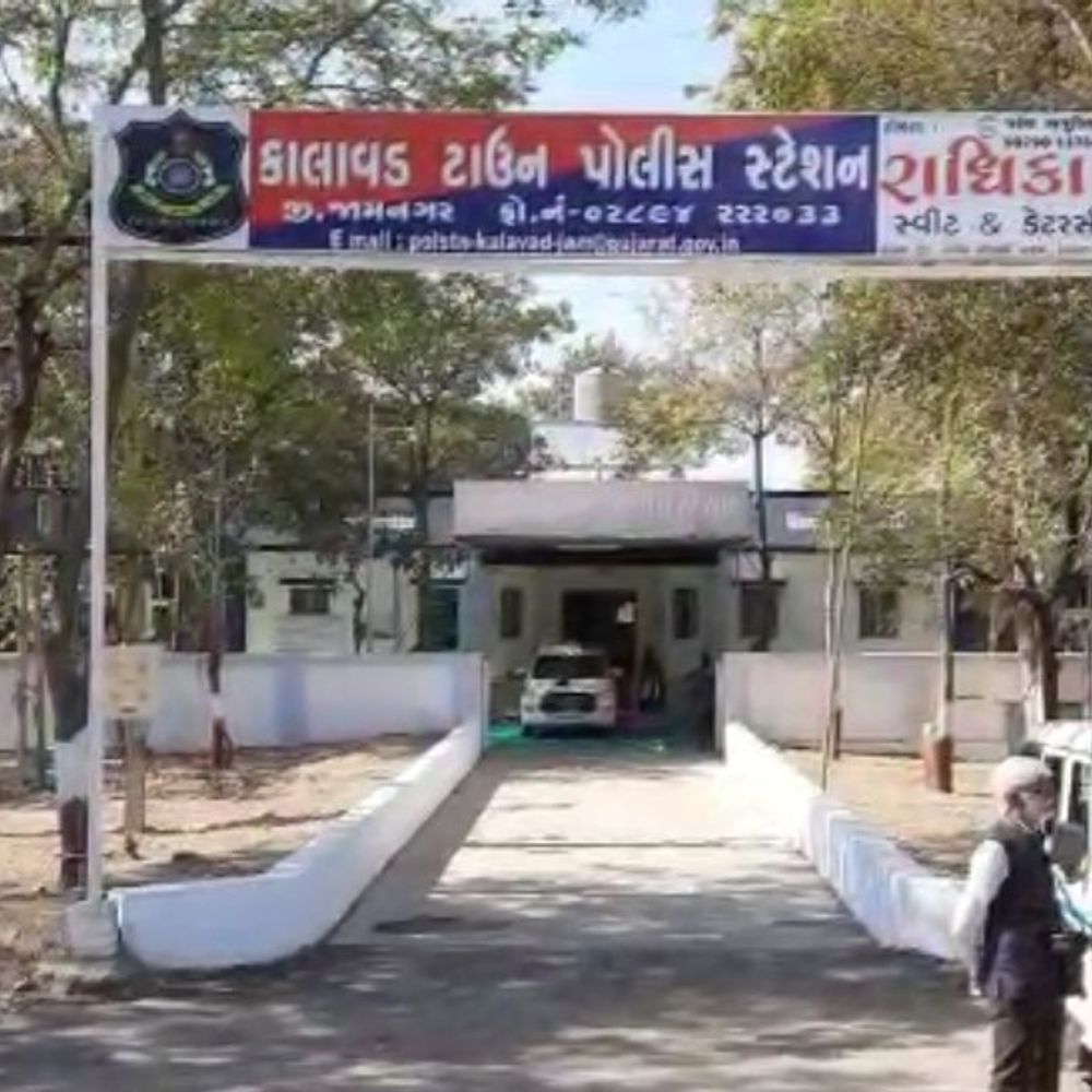 કાલાવડમાંથી બે સગીર બાળકો રહસ્યમય રીતે ગુમ:બંનેનું અપહરણની થયાની આશંકા, એક બાળક સુરેન્દ્રનગર પહોંચ્યો હોવાની બાતમીના આધારે પોલીસે તપાસ શરૂ કરી
