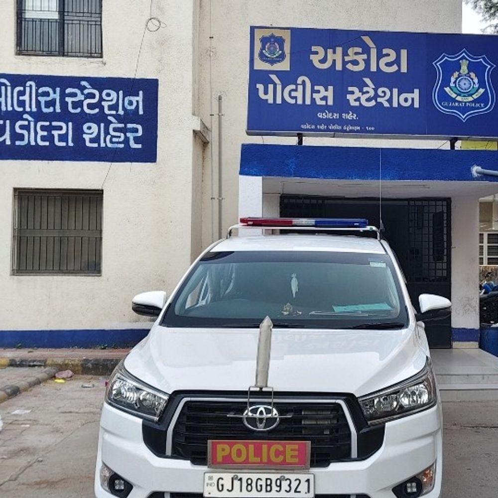 કેરટેકર રાખતા પહેલા સાવધાન!:95 વર્ષીય વૃદ્ધના કેરટેકરે ચેક પર ખોટા સહી કરીને 1.20 લાખની છેતરપિંડી, પેન્શનમાં 22 લાખ ઉપાડવાનો પ્રયાસ કર્યો