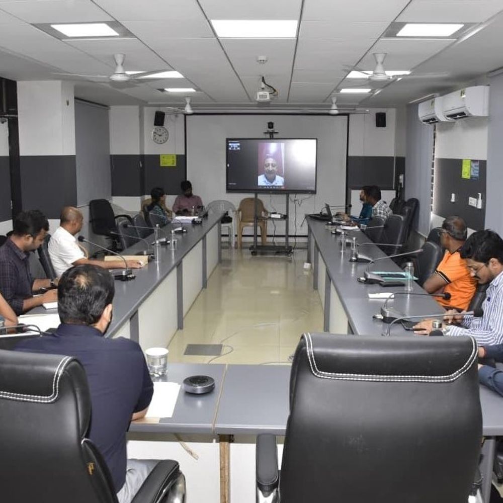જામનગરમાં 2 ઓગસ્ટ સુધી ભારે વરસાદની આગાહીને પગલે તંત્ર એલર્ટ:કલેક્ટરની અધ્યક્ષતામાં સમીક્ષા બેઠક યોજાઈ, તમામ વિભાગોને સતર્ક રહેવા સૂચના; SDRF ટીમ સ્ટેન્ડબાય