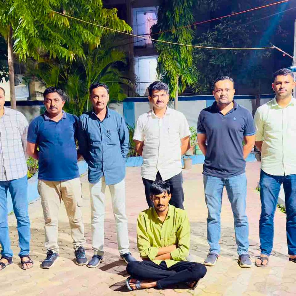 અમરેલી LCBએ 10 હજારના ઇનામી આરોપીને મુંબઈથી ઝડપ્યો:ખૂનની કોશિશના ગુનામાં નાસતો ફરતો આરોપી પકડાયો