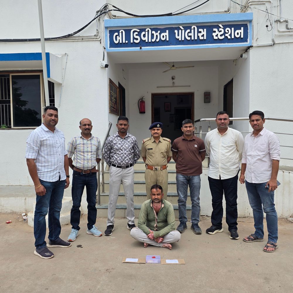 હિંમતનગરમાં પોલીસની બે મોટી કાર્યવાહી:MD ડ્રગ્સ સાથે એક ઝડપાયો, પશુ ચોરીના ગુનામાં આરોપીની ધરપકડ
