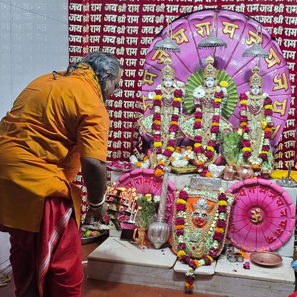 જામનગરના વિશ્વપ્રસિદ્ધ બાલા હનુમાન મંદિરમાં અખંડ રામધૂનના 62 વર્ષ પૂર્ણ:63મા વર્ષમાં મંગળ પ્રવેશ નિમિતે 51 દીવાની ભવ્ય મહાઆરતી, હજારો ભક્તોએ દર્શન કર્યા
