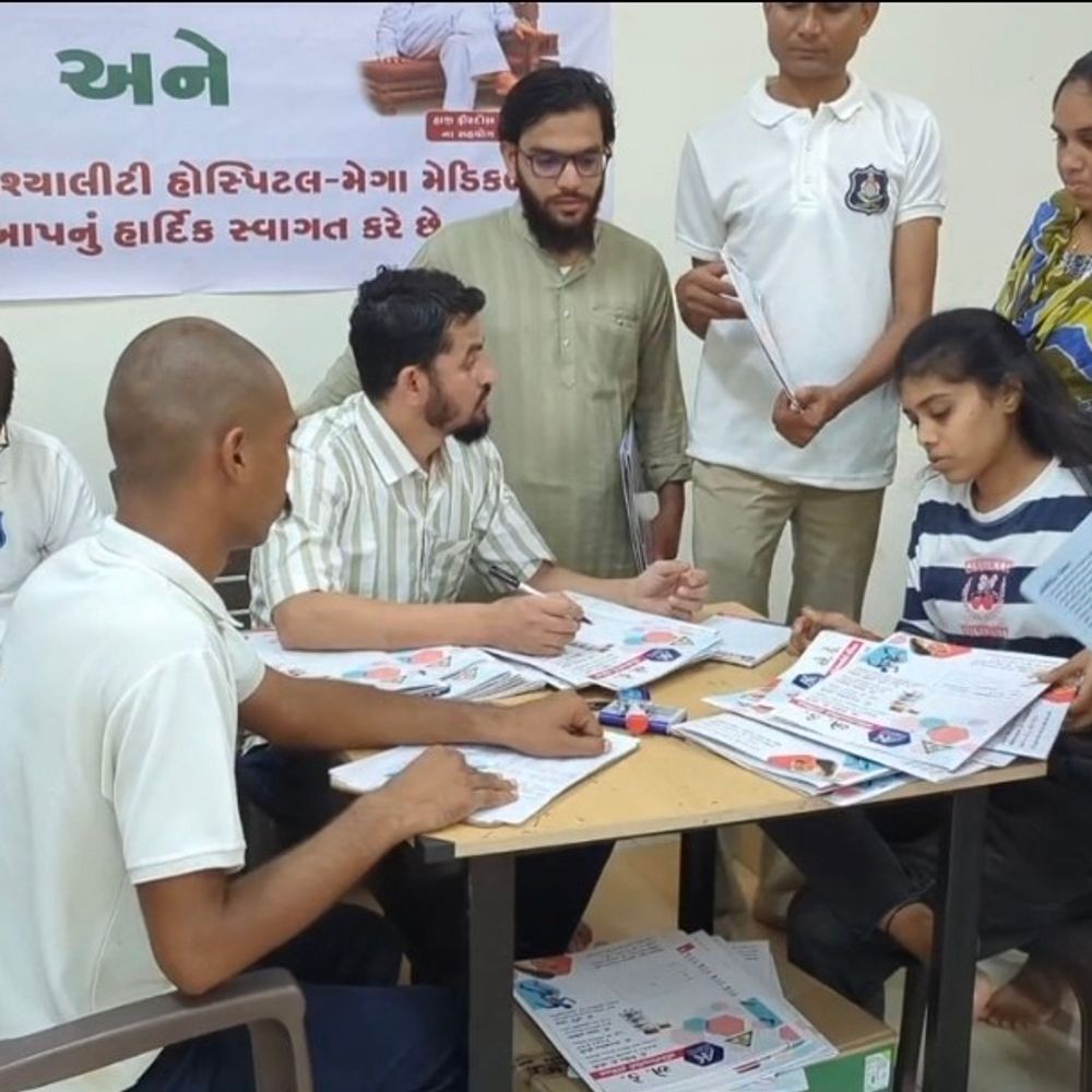 ગોધરા પોલીસ હેડ ક્વાર્ટર ખાતે નિ:શુલ્ક મેડિકલ કેમ્પ યોજાયો:પંચમહાલ પોલીસ અને એ.કે. હોસ્પિટલ દ્વારા સંયુક્ત આયોજન
