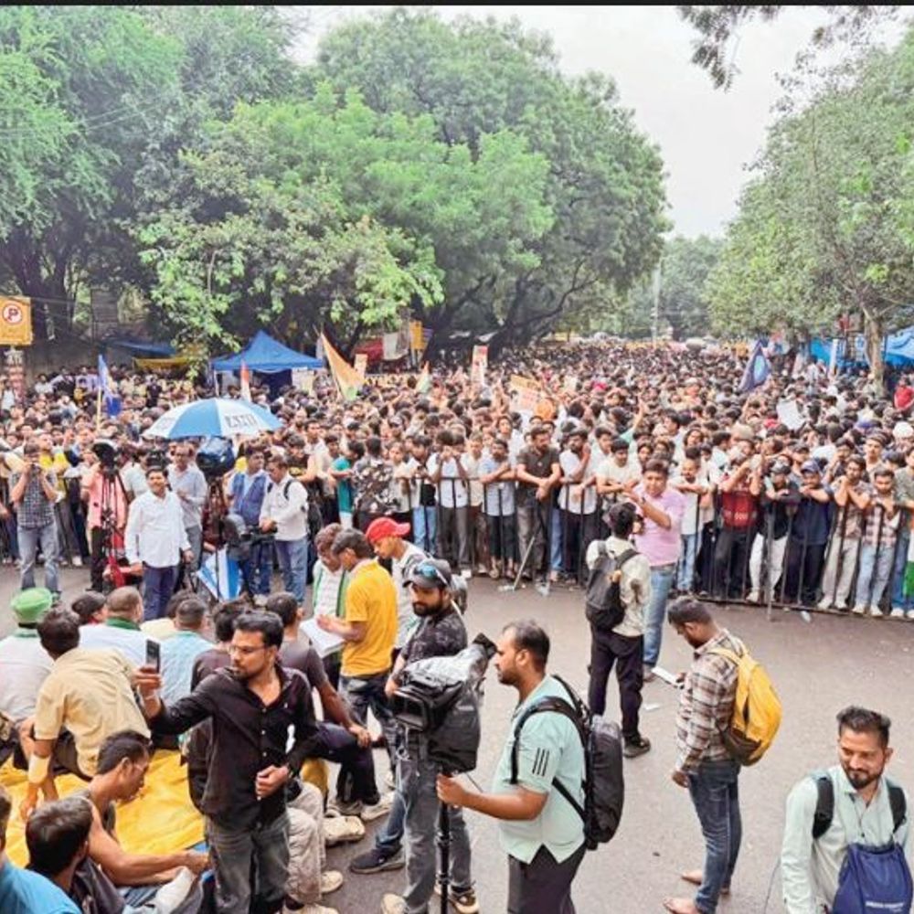 NEET, UGC-NET પેપર લીક: પરીક્ષા પ્રણાલીમાં ભ્રષ્ટાચાર અને યુવાનોનો રોષ