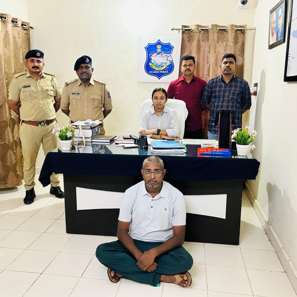 નિઝર પોલીસે એક વર્ષથી ફરાર આરોપીને ઝડપ્યો:લાખોની છેતરપિંડી કેસમાં આરોપીની હરિયાણાથી ધરપકડ કરાઈ