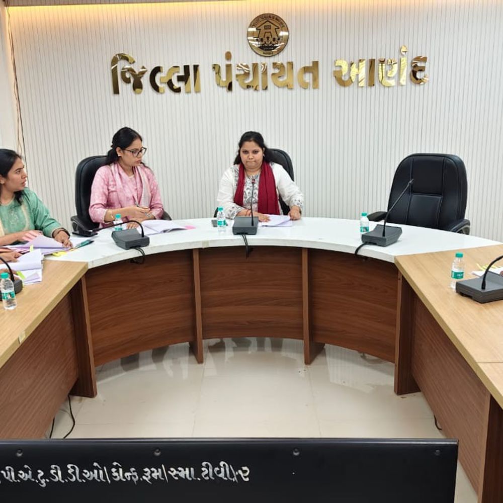 આણંદ જિલ્લા પંચાયત સભામાં હોબાળો:ગ્રાન્ટ ફાળવણીમાં પક્ષપાતના આક્ષેપ સાથે કોંગ્રેસનો વિરોધ, સત્તાપક્ષે આરોપો ફગાવ્યા