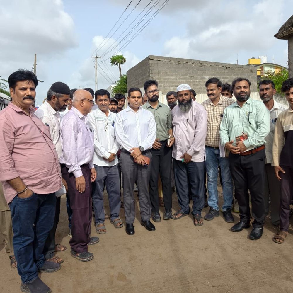 કચ્છ કલેક્ટરે ખીરસરા-વીંજાણની મુલાકાત લીધી:સ્થળ પર ગ્રામજનોની સમસ્યાઓ સાંભળી, તાત્કાલિક ઉકેલના આદેશ આપ્યા