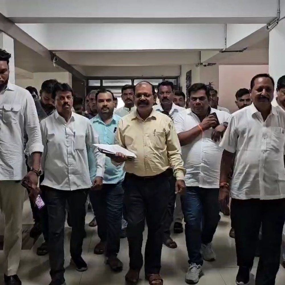 કવાંટ સરપંચ સંઘની DDOને ખાલી જગ્યાઓ ભરવા રજૂઆત:ટીડીઓ, એસ.ઓ.ની જગ્યા ભરવા અને ગ્રાન્ટના ઉપયોગ સહિતના મુદ્દાઓ પર ધ્યાન દોર્યું