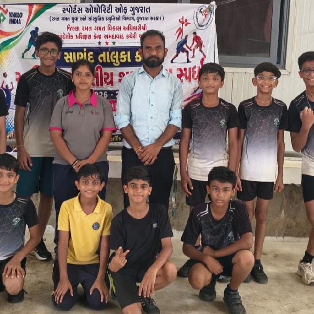 વોલીબોલ સ્પર્ધામાં રવિશંકર વિદ્યામંદિરનો ડંકો:સાણંદ તાલુકા કક્ષાની રમતોમાં ગોધાવીની શાળાએ 4 કેટેગરીમાં પ્રથમ સ્થાન મેળવ્યું