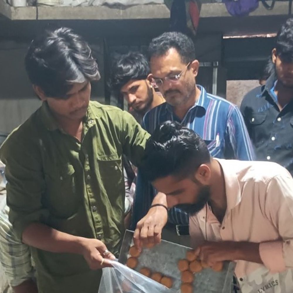 એનાલોગ ડેરી પ્રોડક્ટ્સ પર પ્રતિબંધનો આદેશ:રાજકોટમાં ફૂડ વિભાગના ચેકિંગમાં વધુ 113 કિલો અખાદ્ય જથ્થાનો નાશ, 16 પેઢીને નોટિસ આપી રૂ. 21,500નો દંડ વસૂલાયો