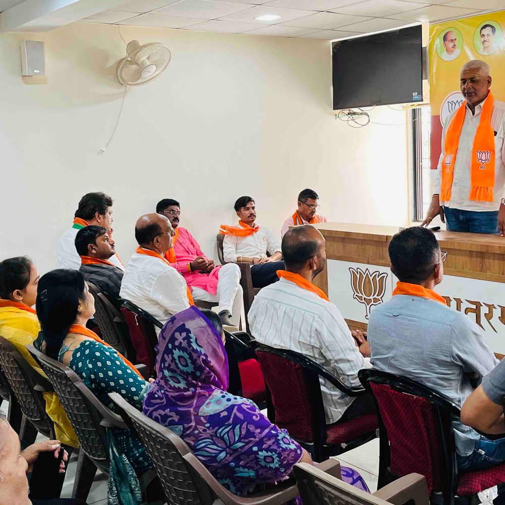 લાલપુરમાં તિરંગા યાત્રા, હર ઘર તિરંગા અભિયાન અંગે બેઠક:ભાજપ કાર્યાલયમાં આયોજન અને જવાબદારીઓ પર ચર્ચા