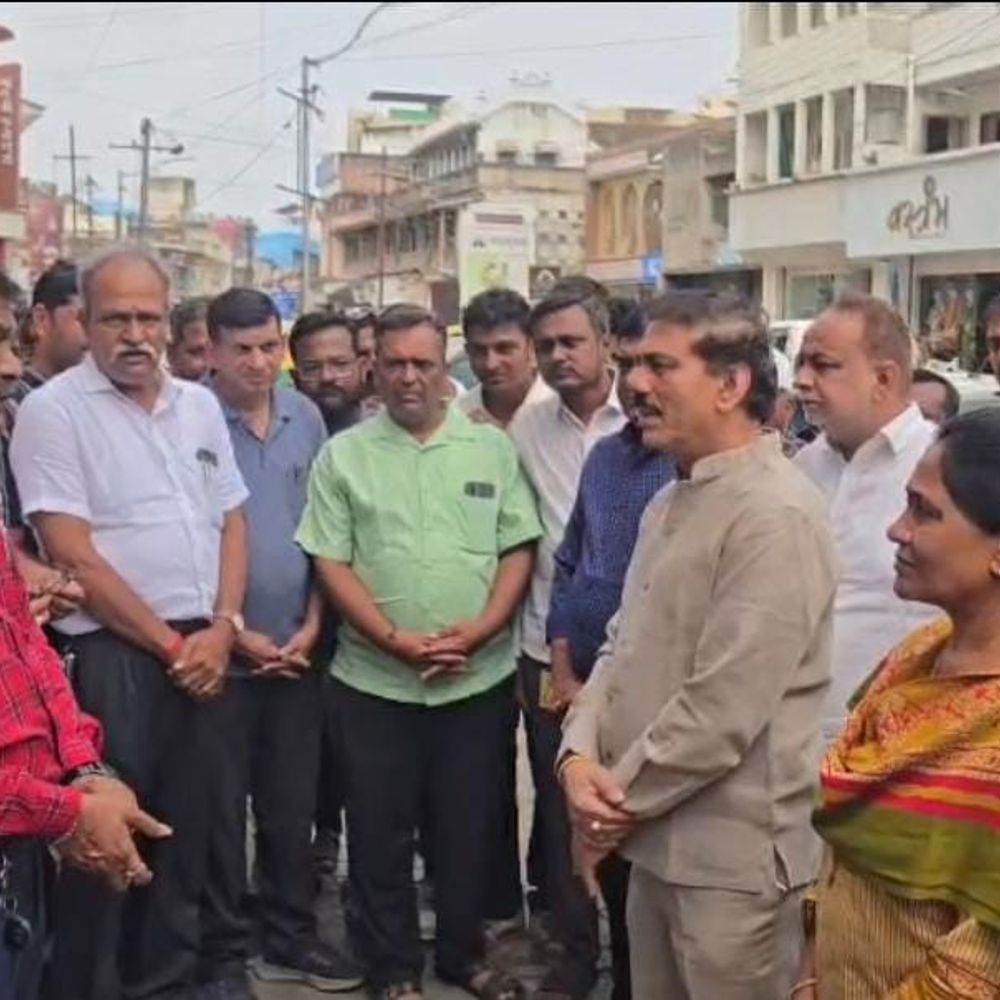 કરમસદ-આણંદ મનપા કર્મચારીઓની હડતાલ પૂર્ણ:ધારાસભ્યની ખાતરી બાદ ફરજ પર પરત ફર્યા
